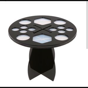 Makeup brush drying rack